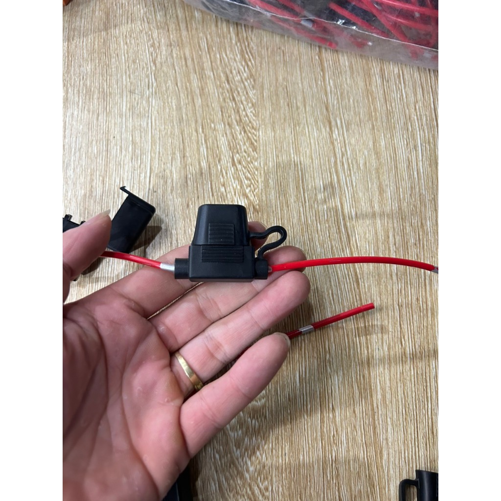 Chân cắm cầu chì, Chân cắm cầu chì thẳng