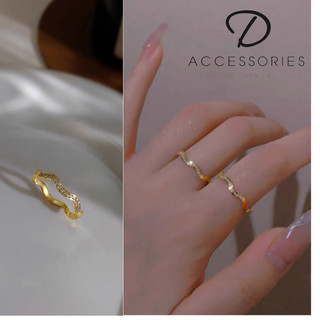Nhẫn nữ titan gợn sóng không đen .NguyenTraDuongAcc