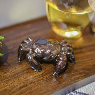 Cua đá đổi màu, pet bàn trà, con cua đổi màu, cua gặp nước nóng, cua biến hình, cua đá đổi màu. Mã: CDM0014
