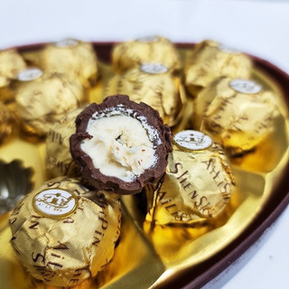 { Valentine Giao hoả tốc}🍫 Kẹo Socola Sữa Hạnh Nhân AILISHA (màu đỏ)