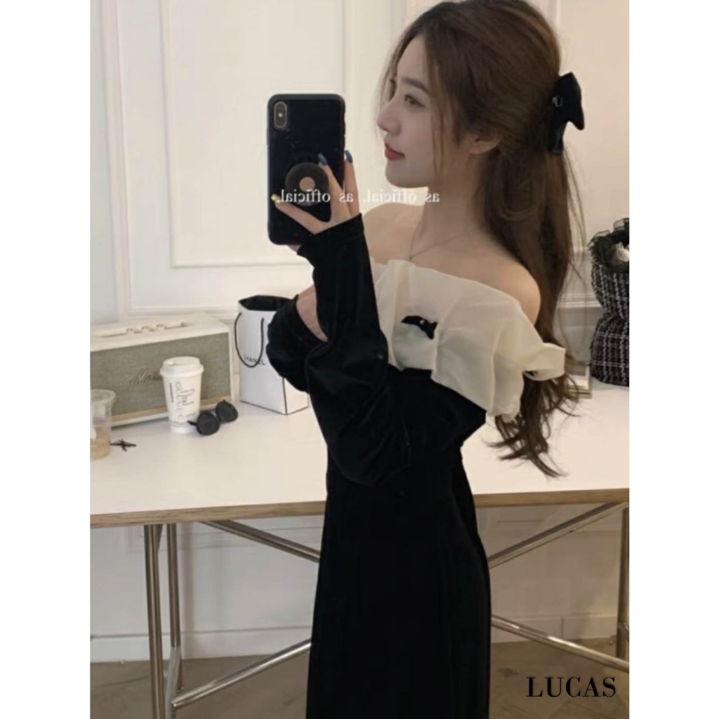 Váy đen trễ vai bèo trắng xếp ly tay dài