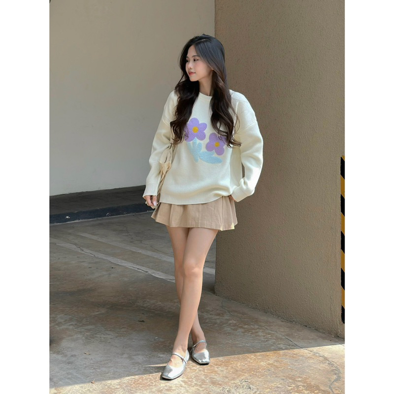 Áo Len - 8866 - Thêu 2 Bông Hoa Chữ