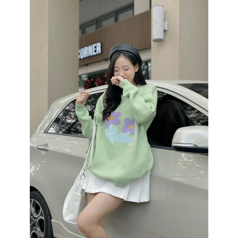 Áo Len - 8866 - Thêu 2 Bông Hoa Chữ