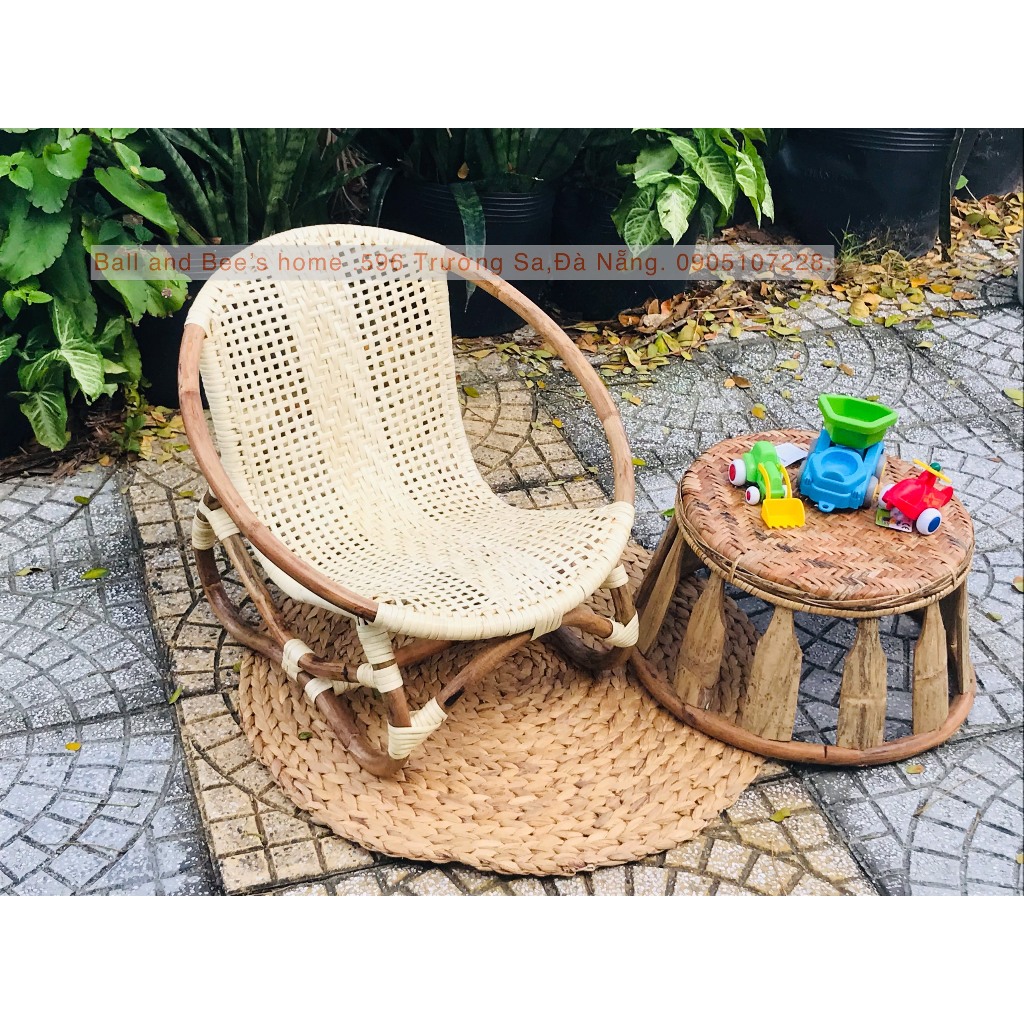 Combo Ghế, Bàn Kèm Thảm Lục Bình thích Hợp làm Phụ Kiện Chụp Hình Hoặc Trang Trí Phòng Cho Bé rất Xinh Xắn