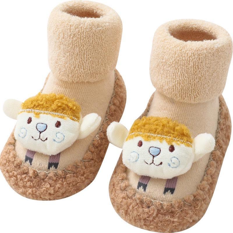 Giày tất tập đi lông xù cho bé có chống trơn trượt