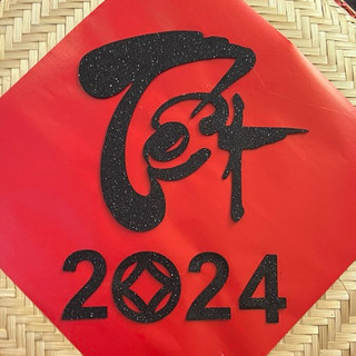 Chữ tết 2024, xuân 2024,xuân giáp thìn, tết giáp thìn bằng mút xốp phủ nhũ dùng dán mẹt và trang trí tết