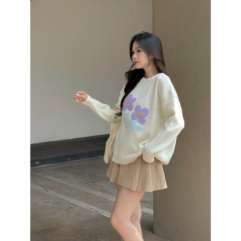 Áo Len - 8866 - Thêu 2 Bông Hoa Chữ