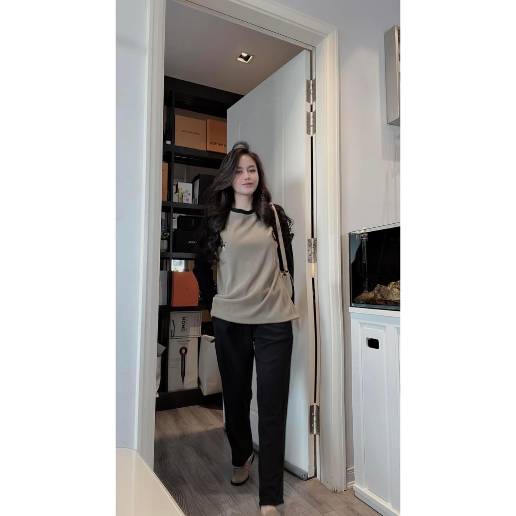 Set Bộ Đồ Nữ Thêu Mickey Tăm Nhung Áo Dài Tay Mix Quần Suông Ống Dài