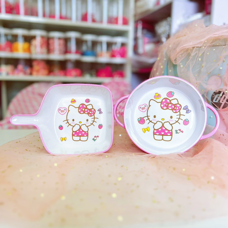 TÔ DĨA NHỰA CÓ TAY CẦM HELLO KITTY