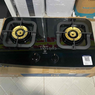 Bếp ga đôi electrolux etg7286gkr trưng bày đẹp 98-99% đầu đốt bằng đồng bền bỉ, không làm đen đáy nồi
