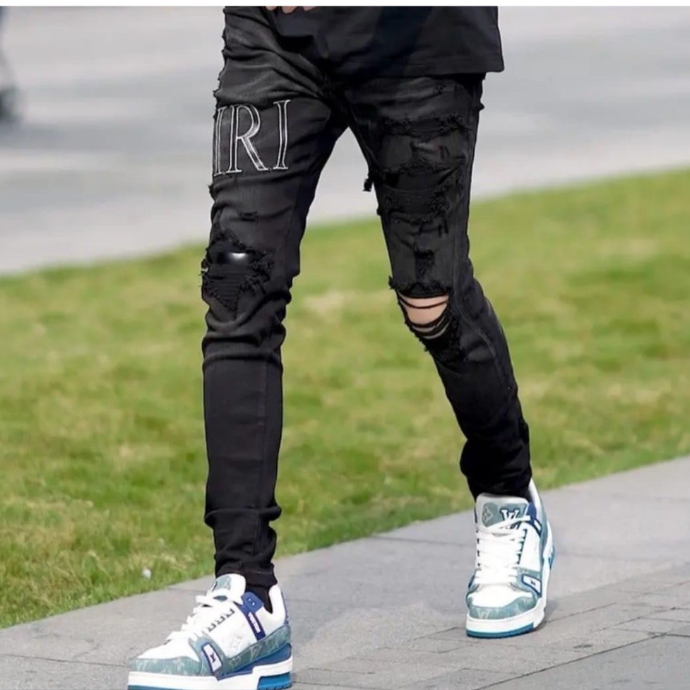 Quần jean nam chất denim cao cấp màu đen rách vá da kèm thêu logo dáng skinny chuẩn form YUKI OUTFIT 2354