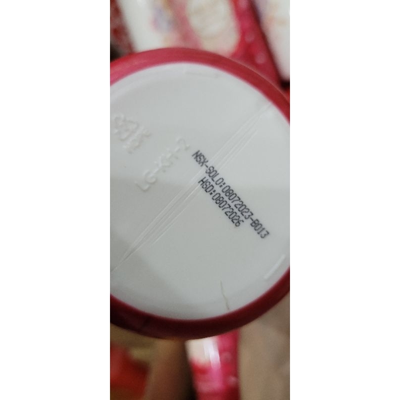 CHÍNH HÃNG Sữa tắm  hương nước hoa On the body Hàn Quốc WHITE PEARL- PEFUME SHOWER 1KG