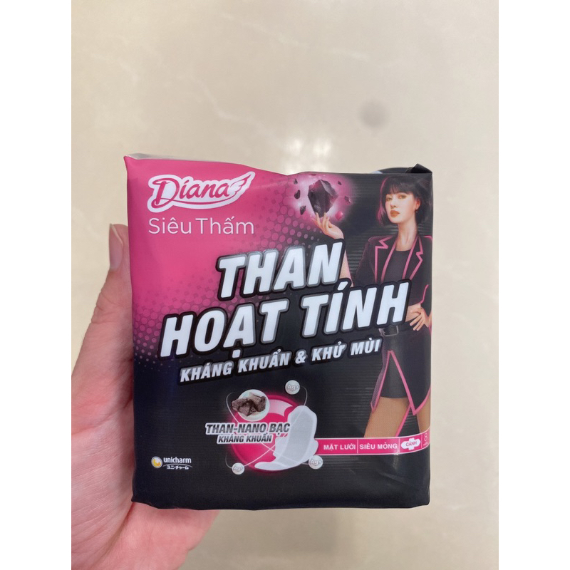 Băng Vệ Sinh Diana Than Hoạt Tính Nano Bạc Mặt Bông / Mặt Lưới gói 8 miếng