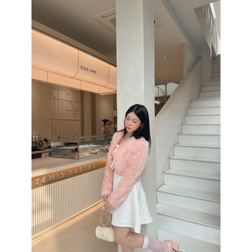 Áo khoác lông vũ sang chảnh thiết kế Bonheur Fur Jacket