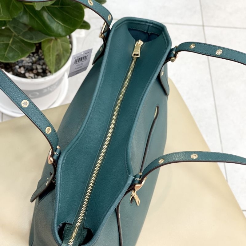 TÚI COACH Meadow Shoulder Bag
