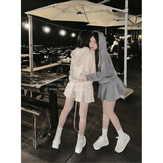 Set áo hoodie Essen mix chân váy xếp ly hot hit