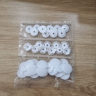 Cúc bấm nhựa 4 chi tiết T8