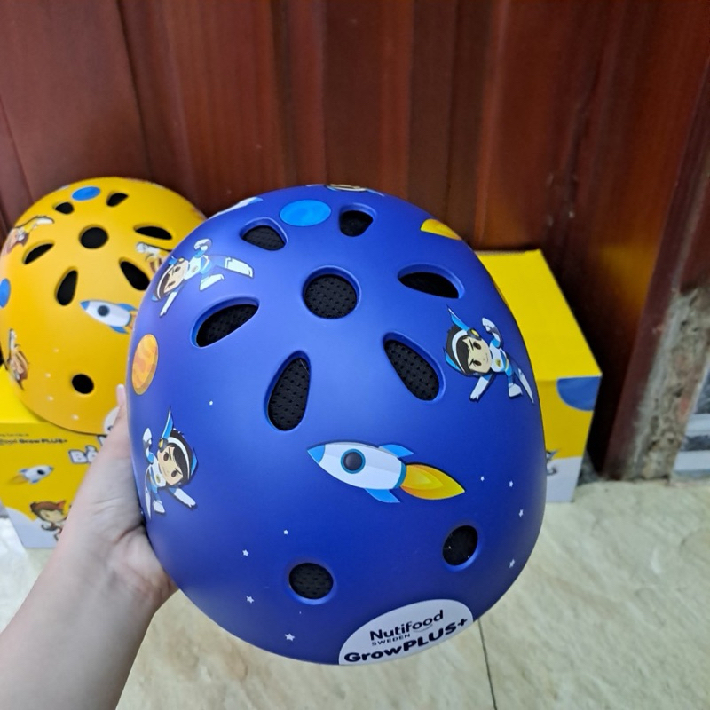 Mũ bảo hiểm đi xe máy cho bé chính hãng/ Mũ bảo hiểm cao cấp cho bé KM Nutifood