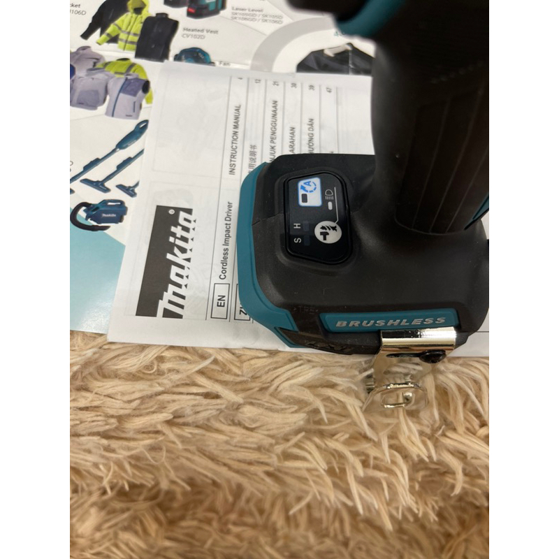 Máy vặn vít pin 18v Makita DTD157 - Thân máy chính hãng tách bộ