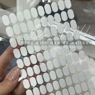 Miếng dán đế làm nailbox tiện lợi không bám móng