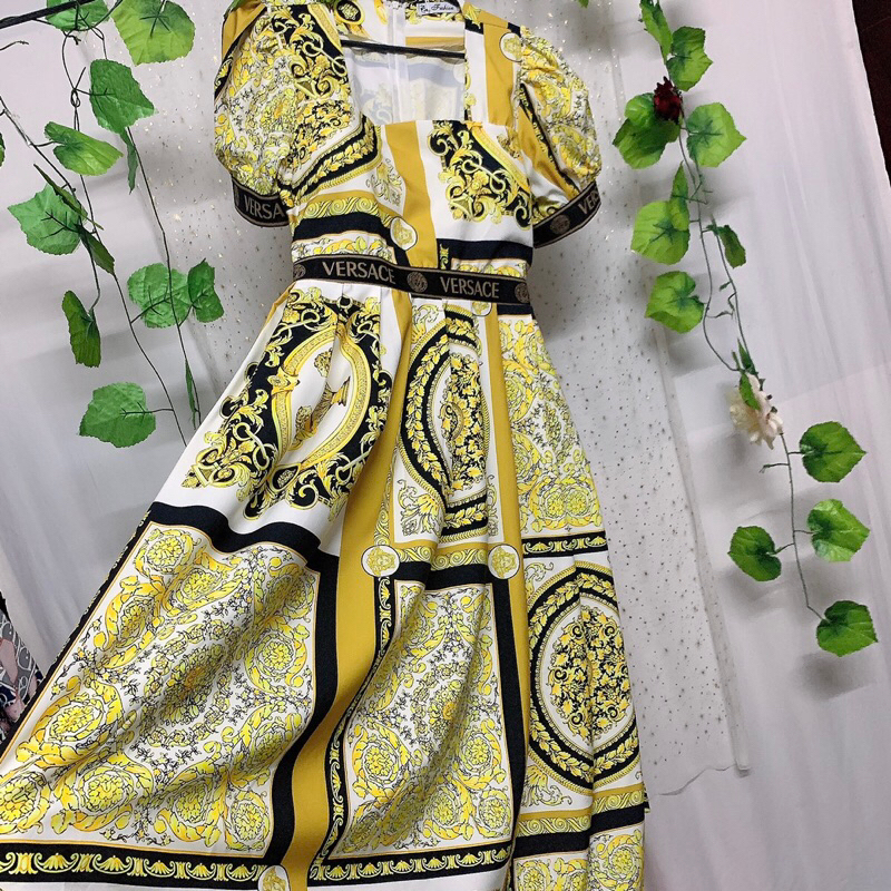 Đầm cổ vuông dài phối viền