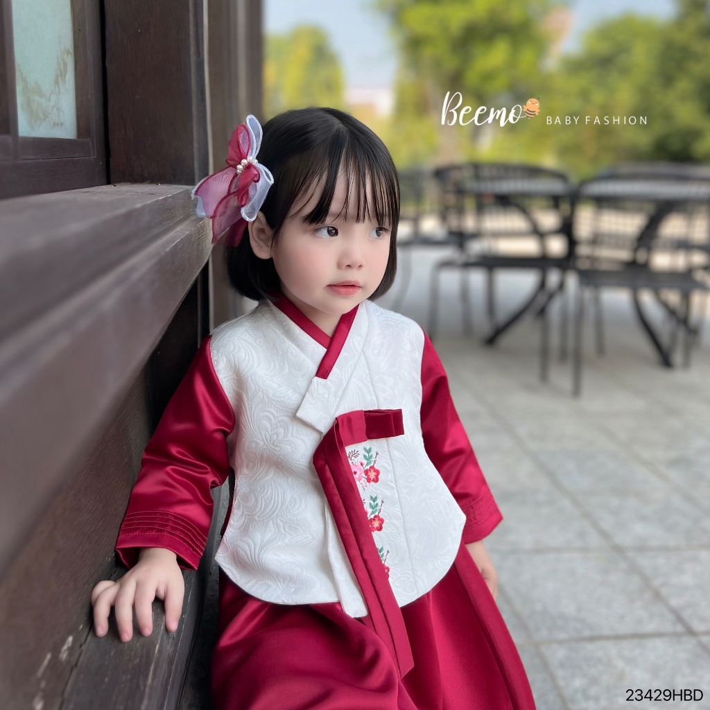 Bộ hanbok thêu hoa cho bé gái Beemo,Chất liệu vải gấm dày dặn, siêu mướt phối tafta cực kì đẹp, gồm áo gấm và váy B432