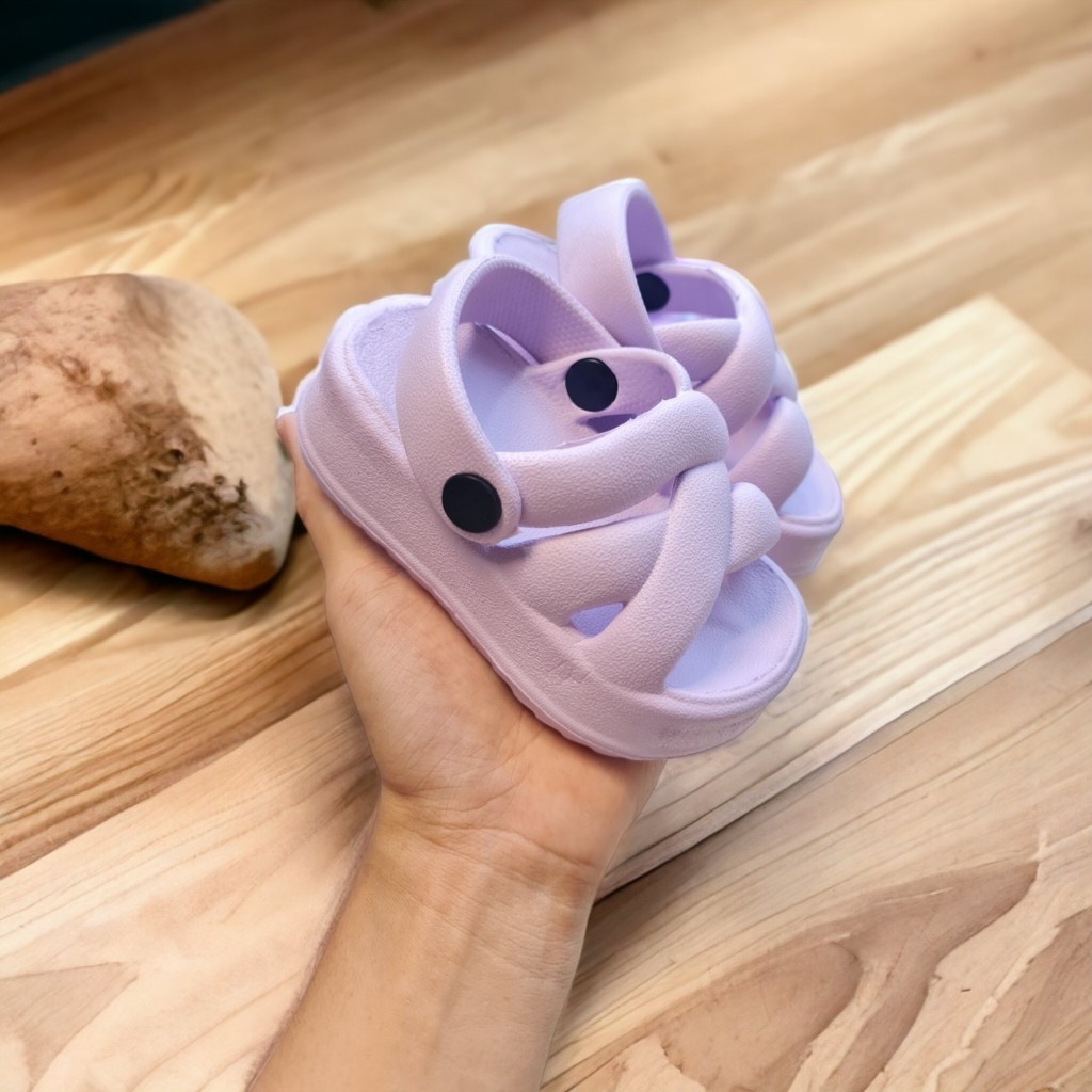 Giày quai chéo cho bé gái size nhí dễ thương siêu nhẹ êm chân đế cao 3cm