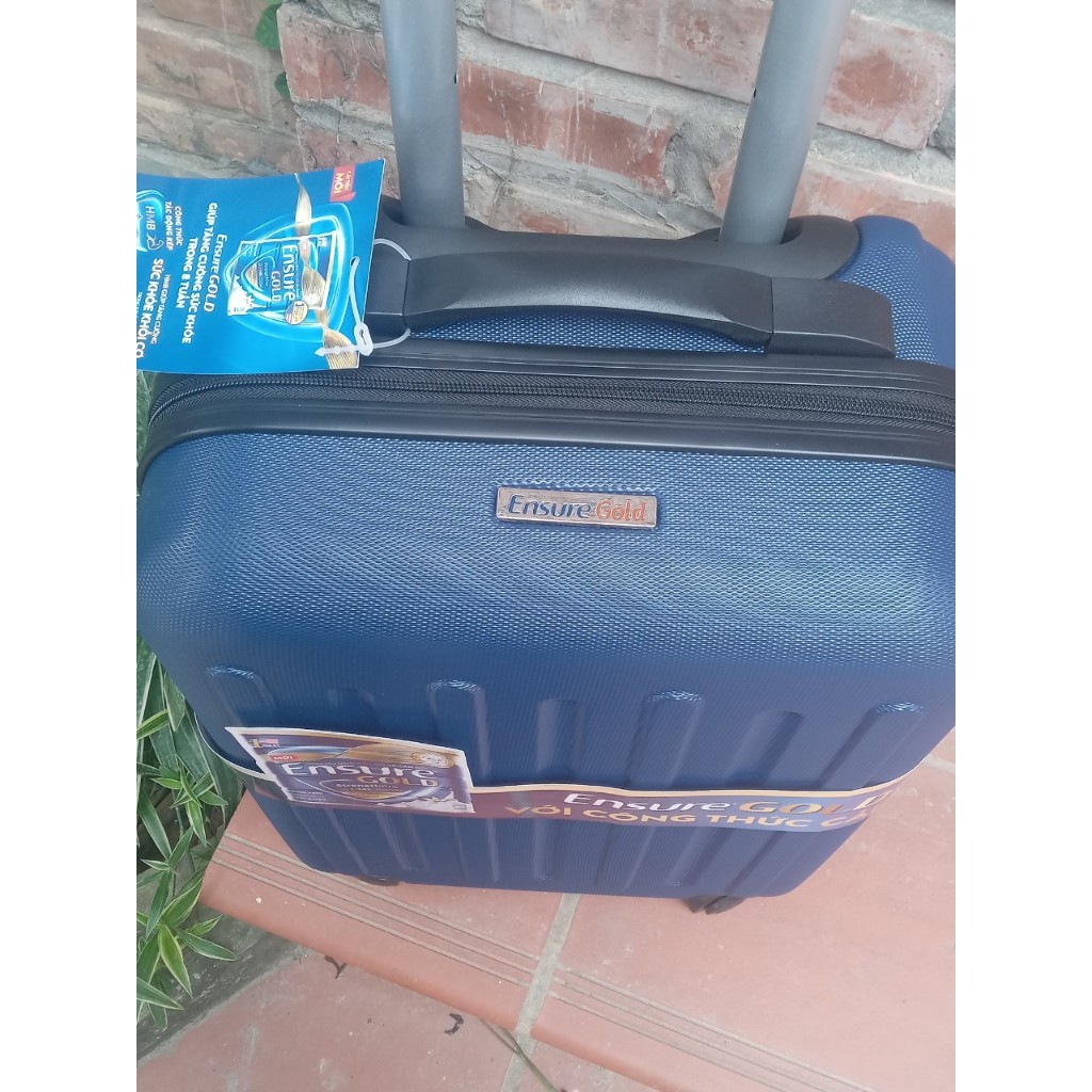 Vali lock & lock travel zone 20 inch khuyến mãi của ensua god