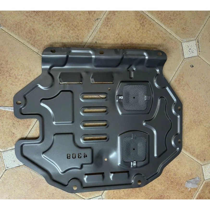 Tấm chắn gầm máy xe Honda HRV 2023 2024 + kèm oc vit bắt đầy đủ  - Hellootoshop