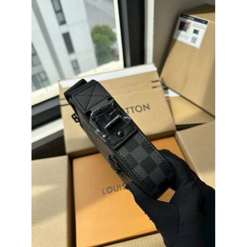 Túi xách LVV messengerr