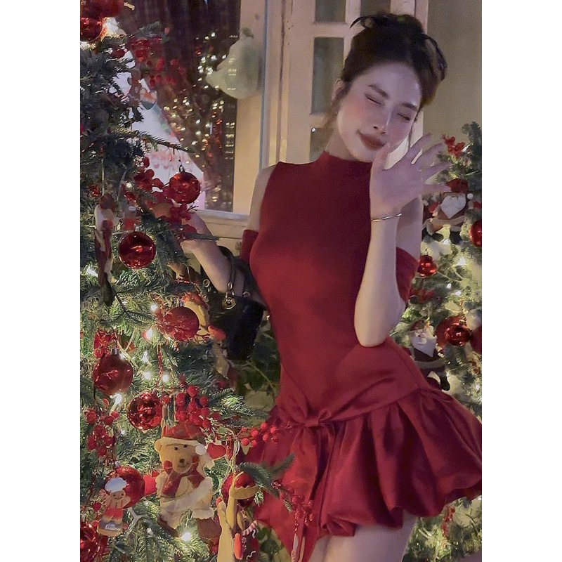Đầm khoét vai xoè nơ eo - CarotShop
