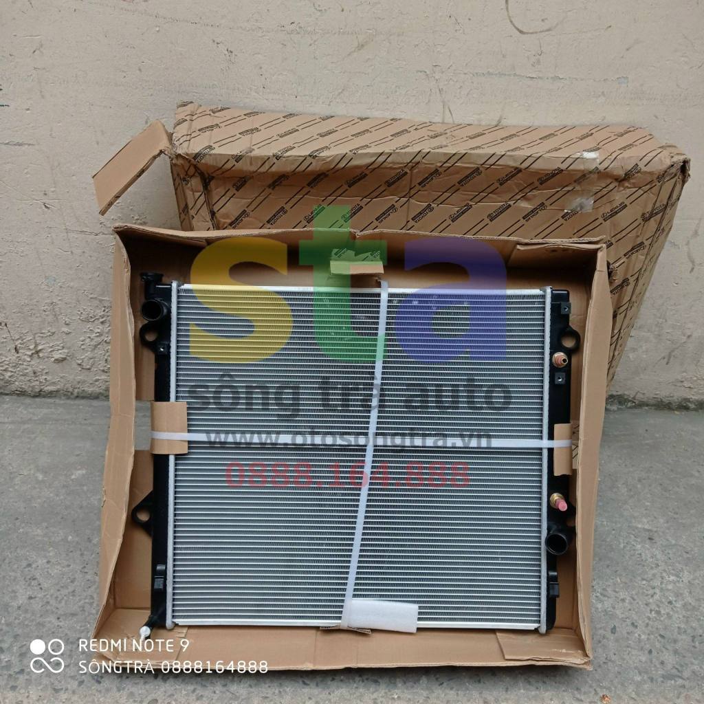 Két nước làm mát Lexus GX470