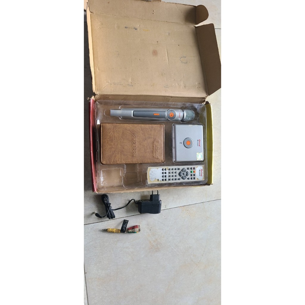 Bộ micro arirang Wireless Mi 3600 có đầu thu có remoster nguyên hộp