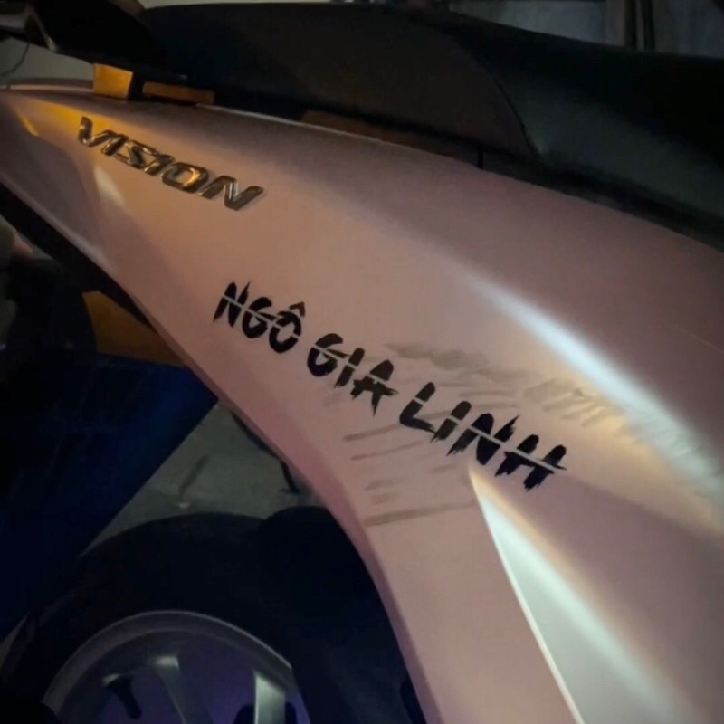 Tem dán xe theo yêu cầu