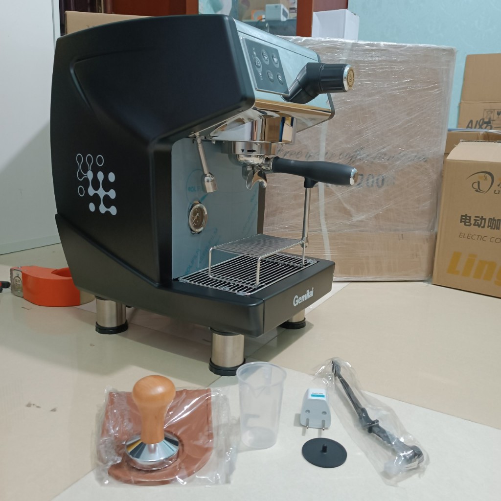 Máy pha cà phê Gemilai CRM 3200B - Chuyên cà phê mang đi Take Away - 3 nồi hơi - có đồng hồ áp