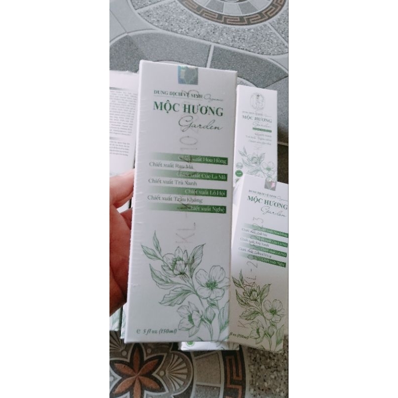 Dung dịch vs T.M.H tặng nước hoa cô bé