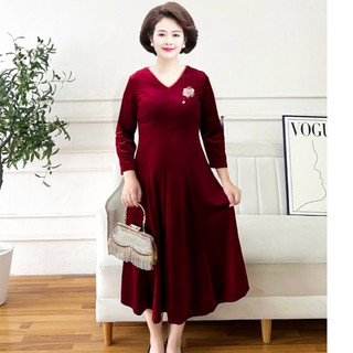 Đầm nhung trung niên sang trọng tay áo dài cổ tim che khuyết điểm cực tốt