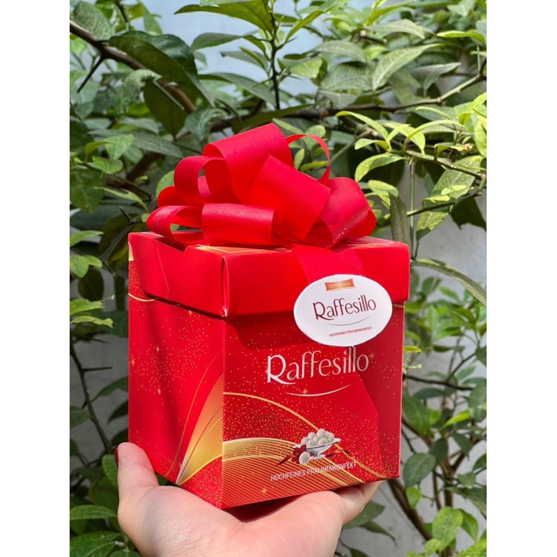 Kẹo Raffesilo Socola bọc dừa Hộp Nơ Đỏ 300g