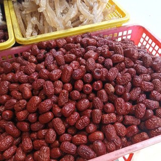 Táo đỏ nhỏ ngọt / không hột