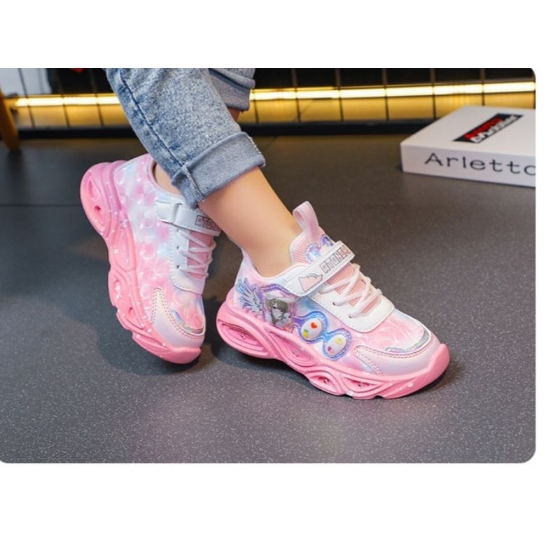 Giày thể thao sáng đèn cho bé gái từ 1 đến 5 tuổi