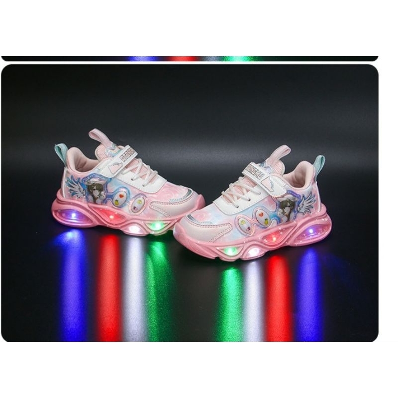 Giày thể thao sáng đèn cho bé gái từ 1 đến 5 tuổi