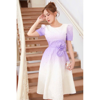 Đầm xoè tay ngắn, eo đính bông xinh xắn