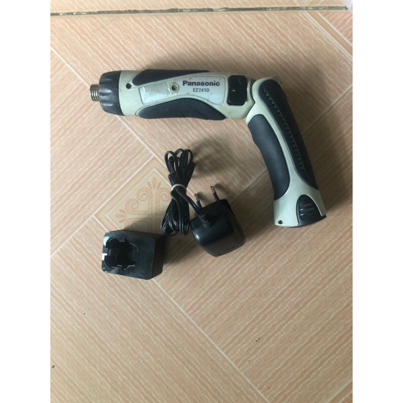 máy vặn vít panasonic EZ7410 ( hình thực tế )