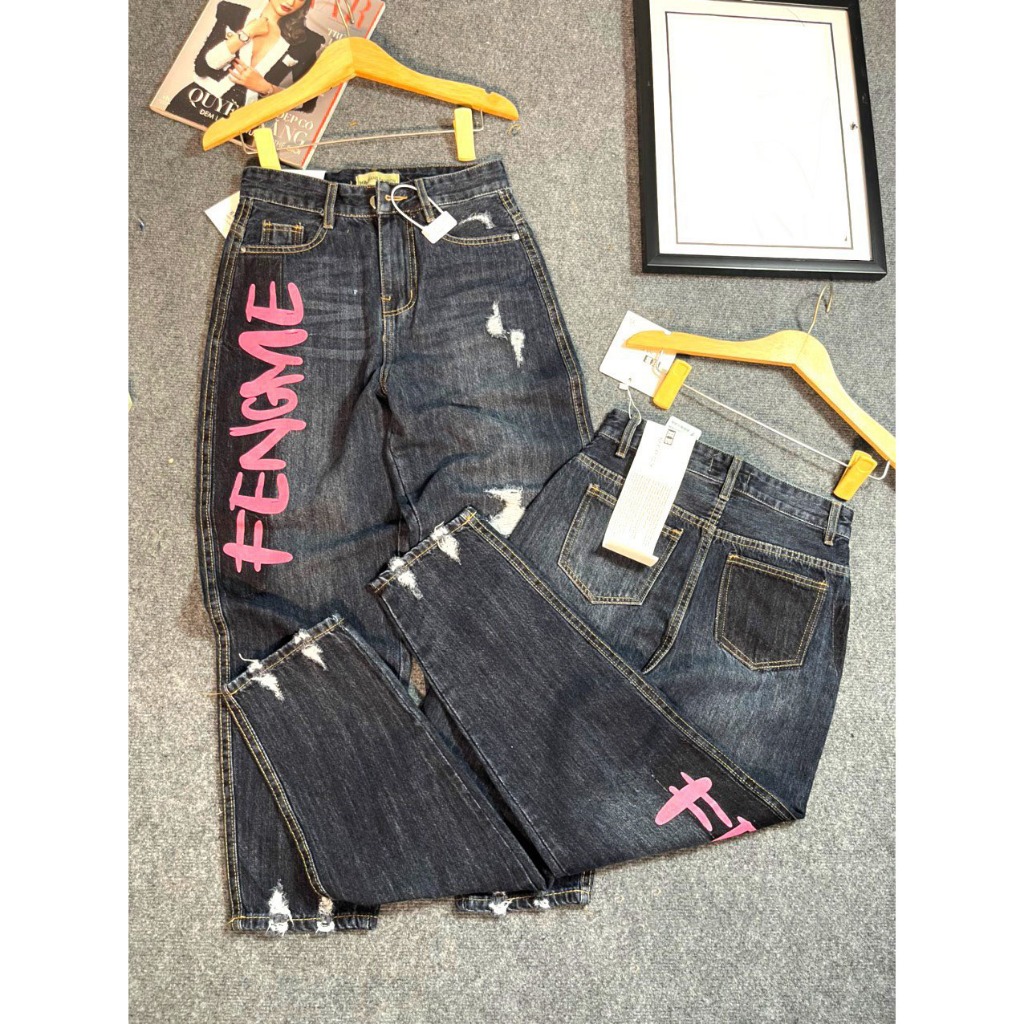 Quần jean baggy rách nữ in chữ hồng thời trang | A&JEAN STORE