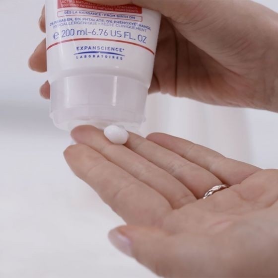 Combo sữa tắm gội và kem dưỡng da mặt và toàn thân Mustela dành cho da nhạy cảm 40ml/200ml/300ml