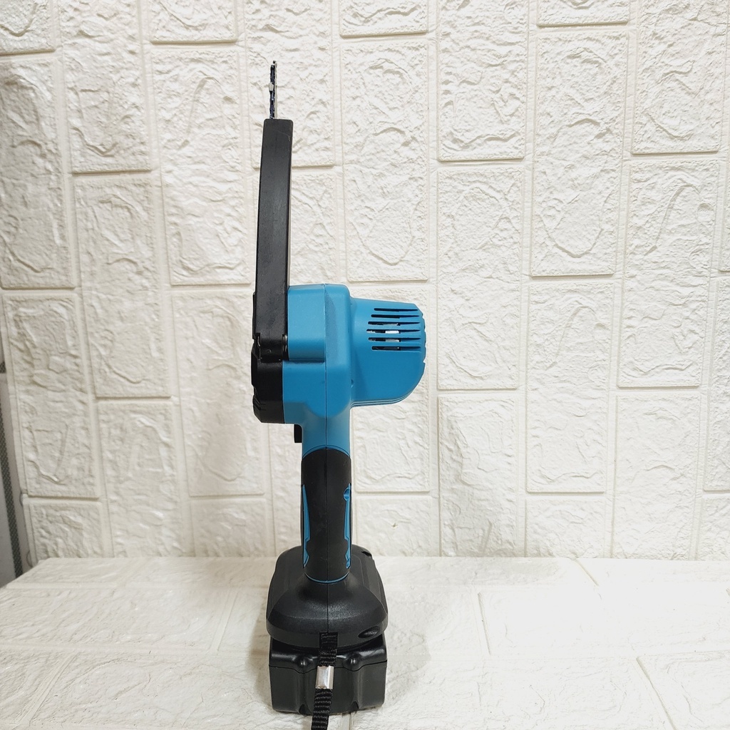 Máy cưa xích Makita 199V dài 18cm