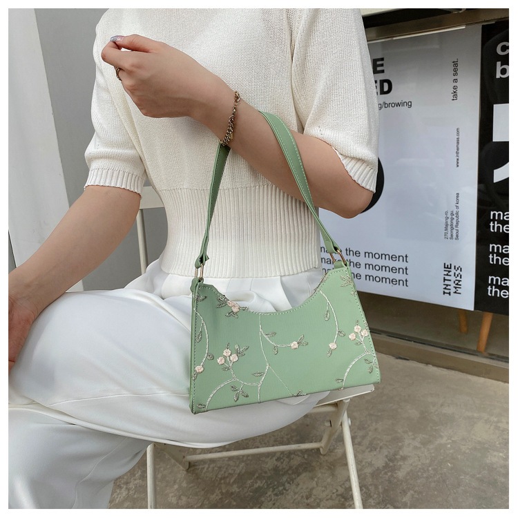 Túi Xách Nữ, Túi Kẹp Nách Họa Tiết Hoa Thêu Tay Đơn Giản Sang Trọng - BAG23