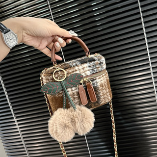 1817 Túi hộp dạ mini kèm charm cherry size 19cm