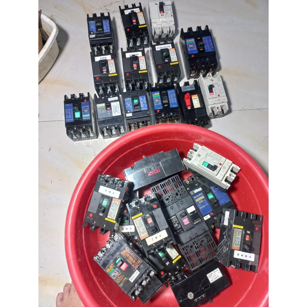 MCCB 3 pha 30-50-60-75-100A Hàng Nhật bãi, đã qua sử dụng