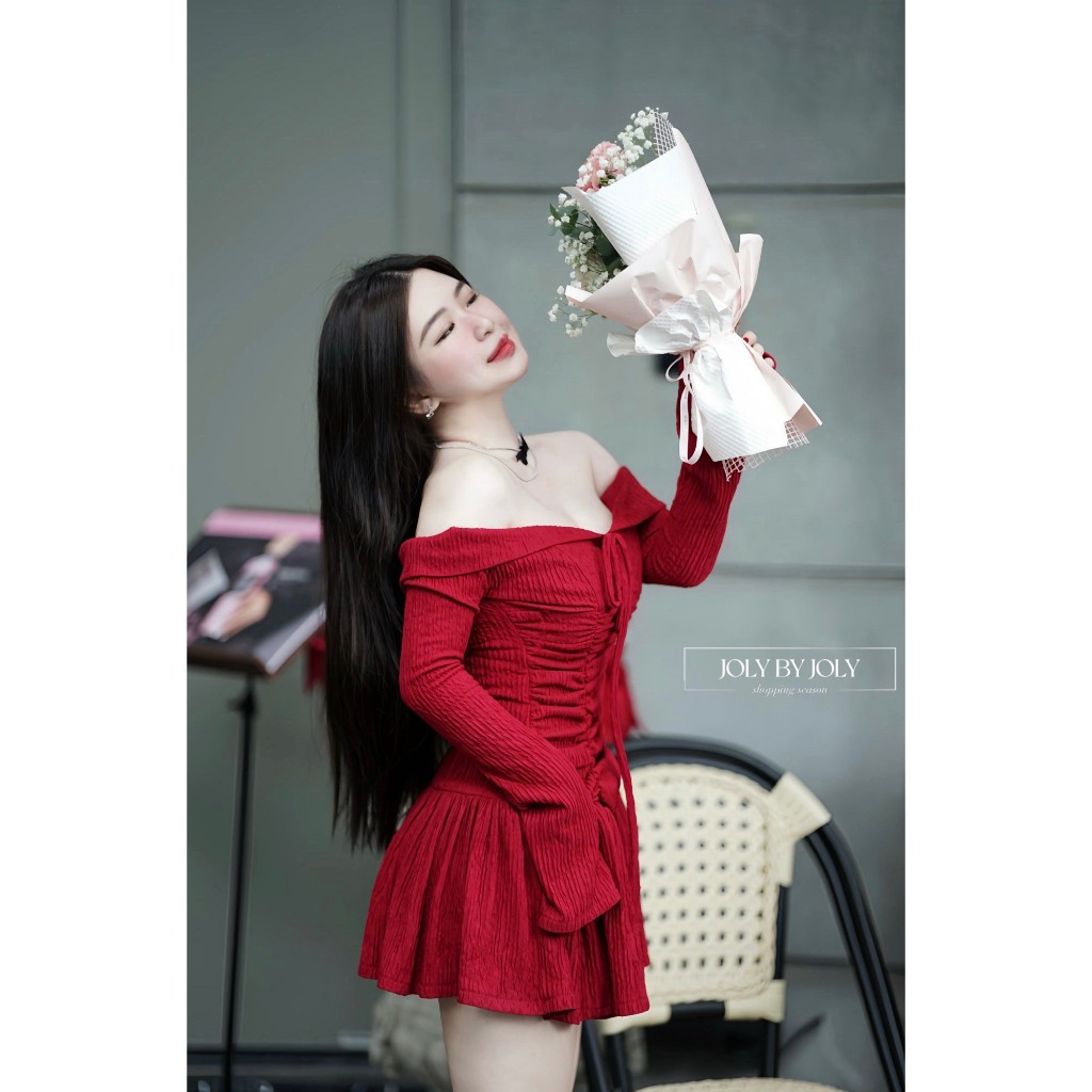 Mery Dress Trễ Vai Quyến Rũ Mùa Noel